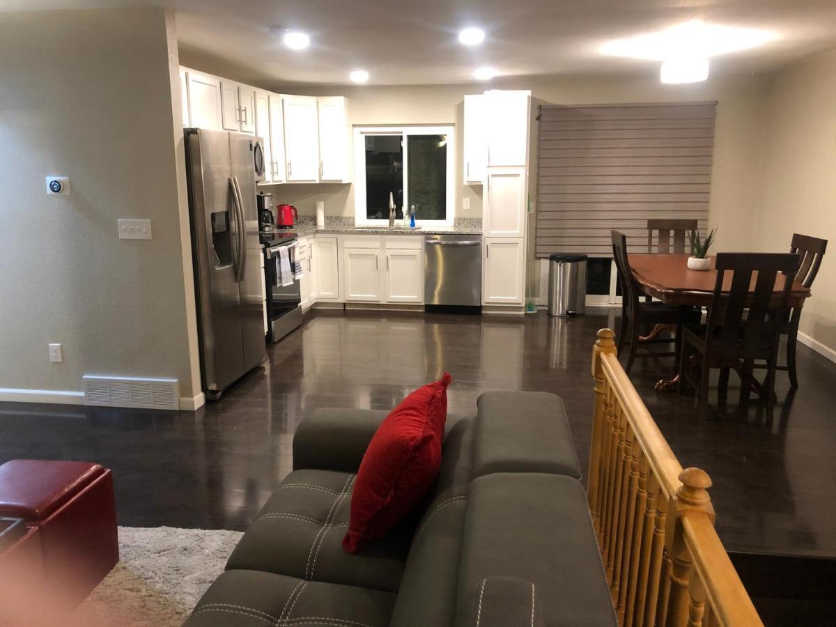Milehi Vacation Home Pet Friendly Aurora Extérieur photo